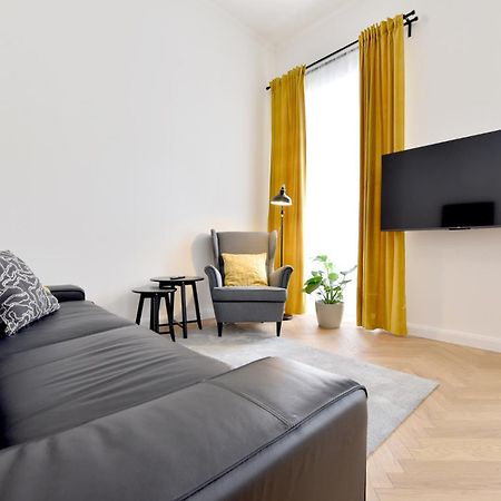 Apartman S Balkonom Trencin Bagian luar foto