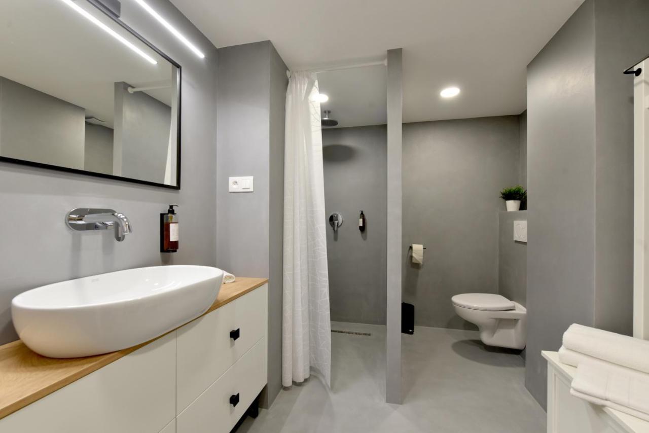 Apartman S Balkonom Trencin Bagian luar foto