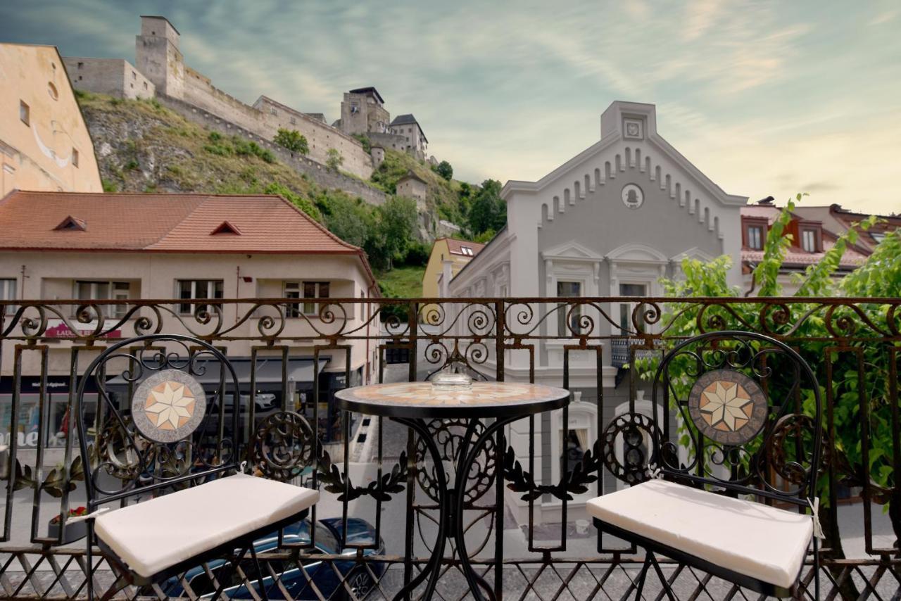 Apartman S Balkonom Trencin Bagian luar foto