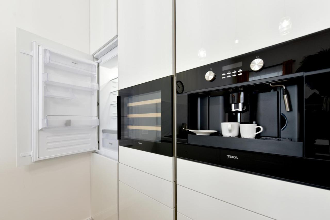 Apartman S Balkonom Trencin Bagian luar foto