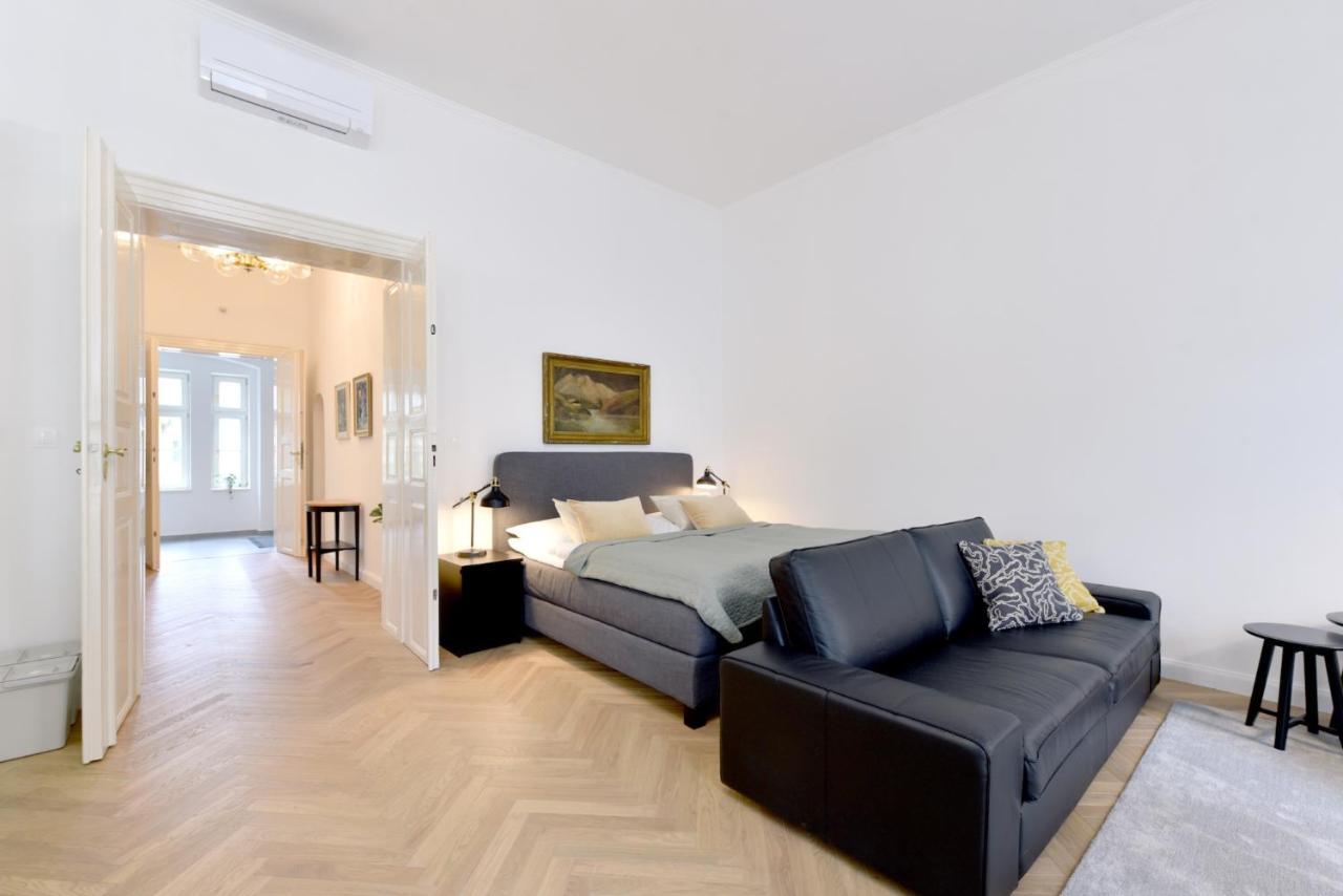 Apartman S Balkonom Trencin Bagian luar foto