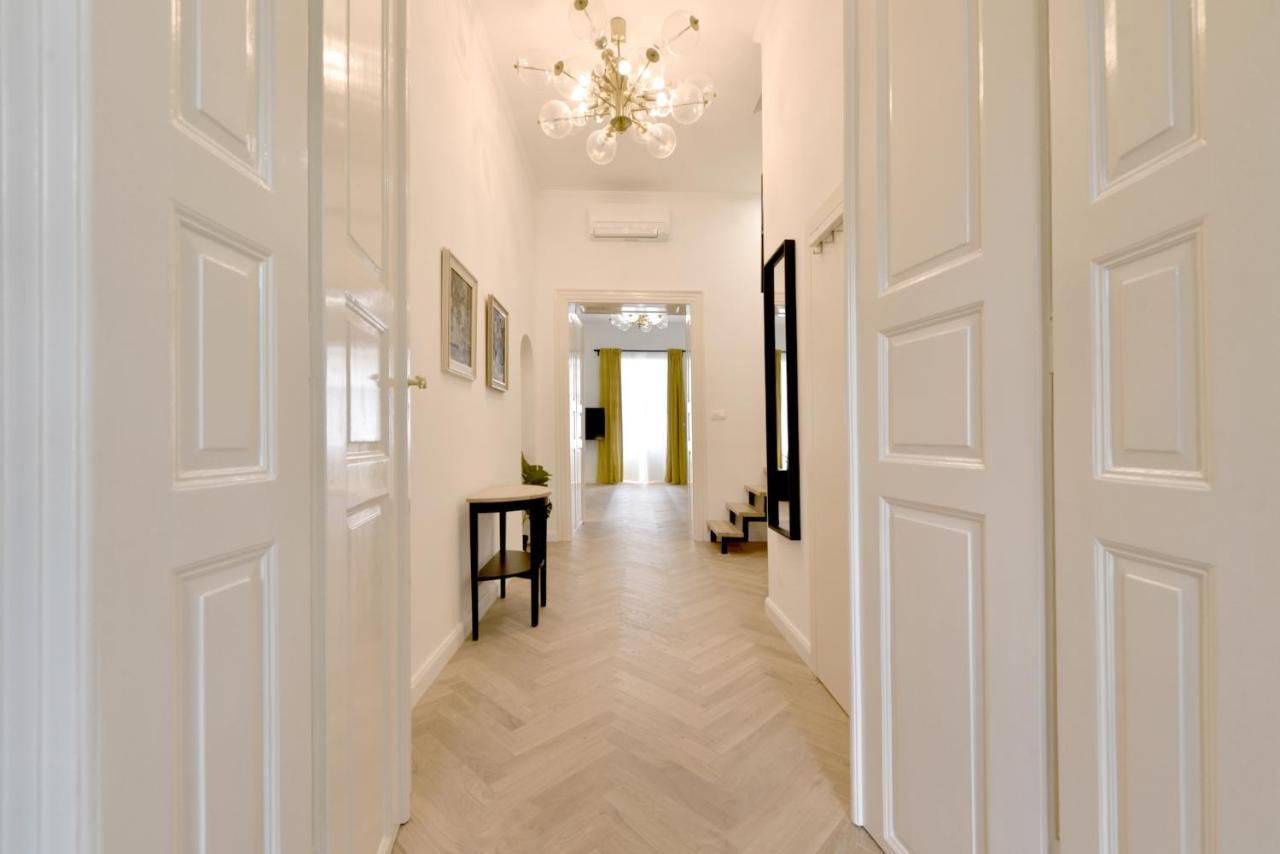 Apartman S Balkonom Trencin Bagian luar foto
