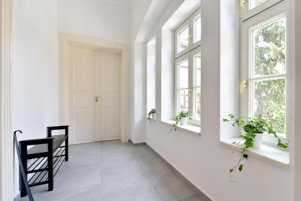 Apartman S Balkonom Trencin Bagian luar foto