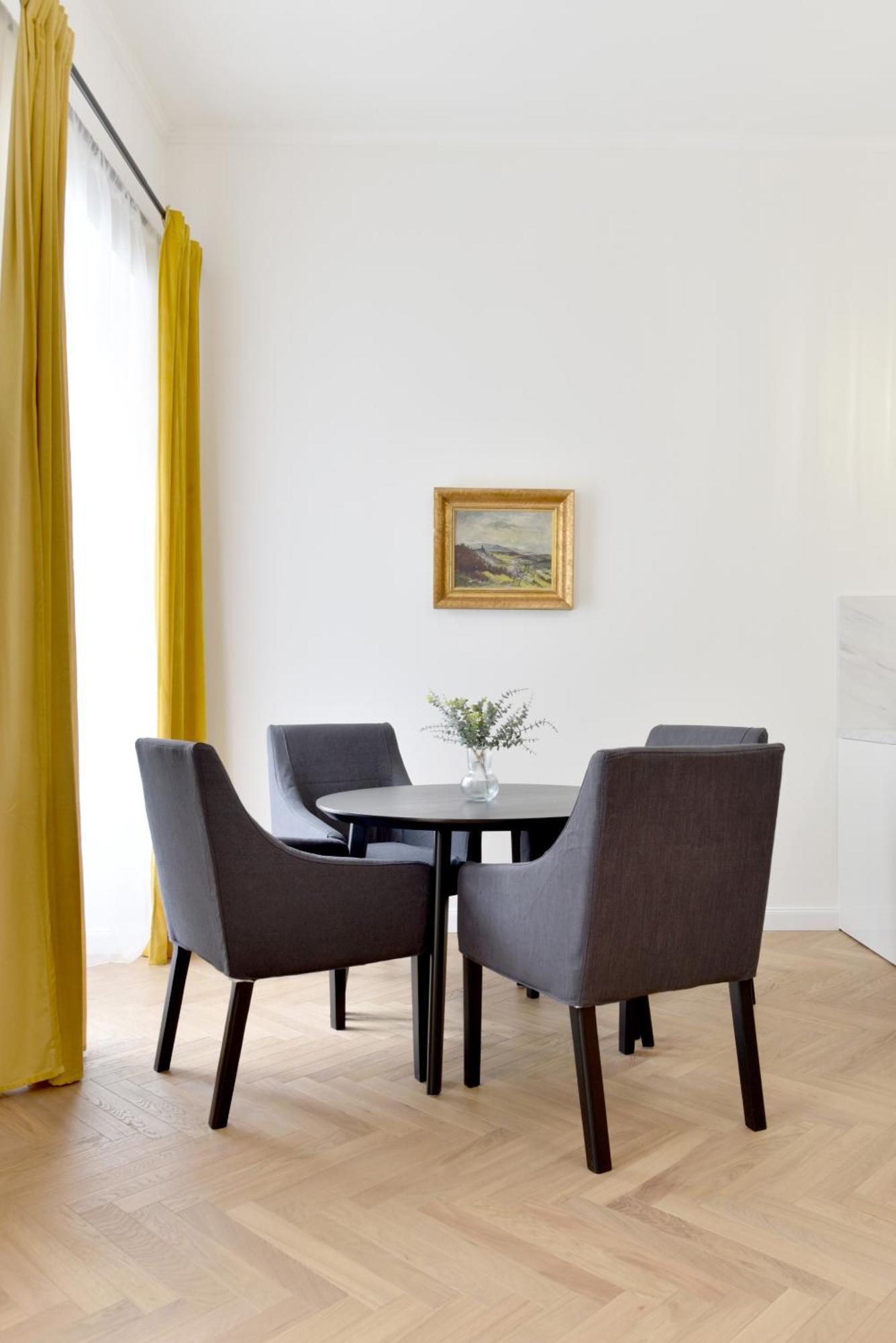 Apartman S Balkonom Trencin Bagian luar foto