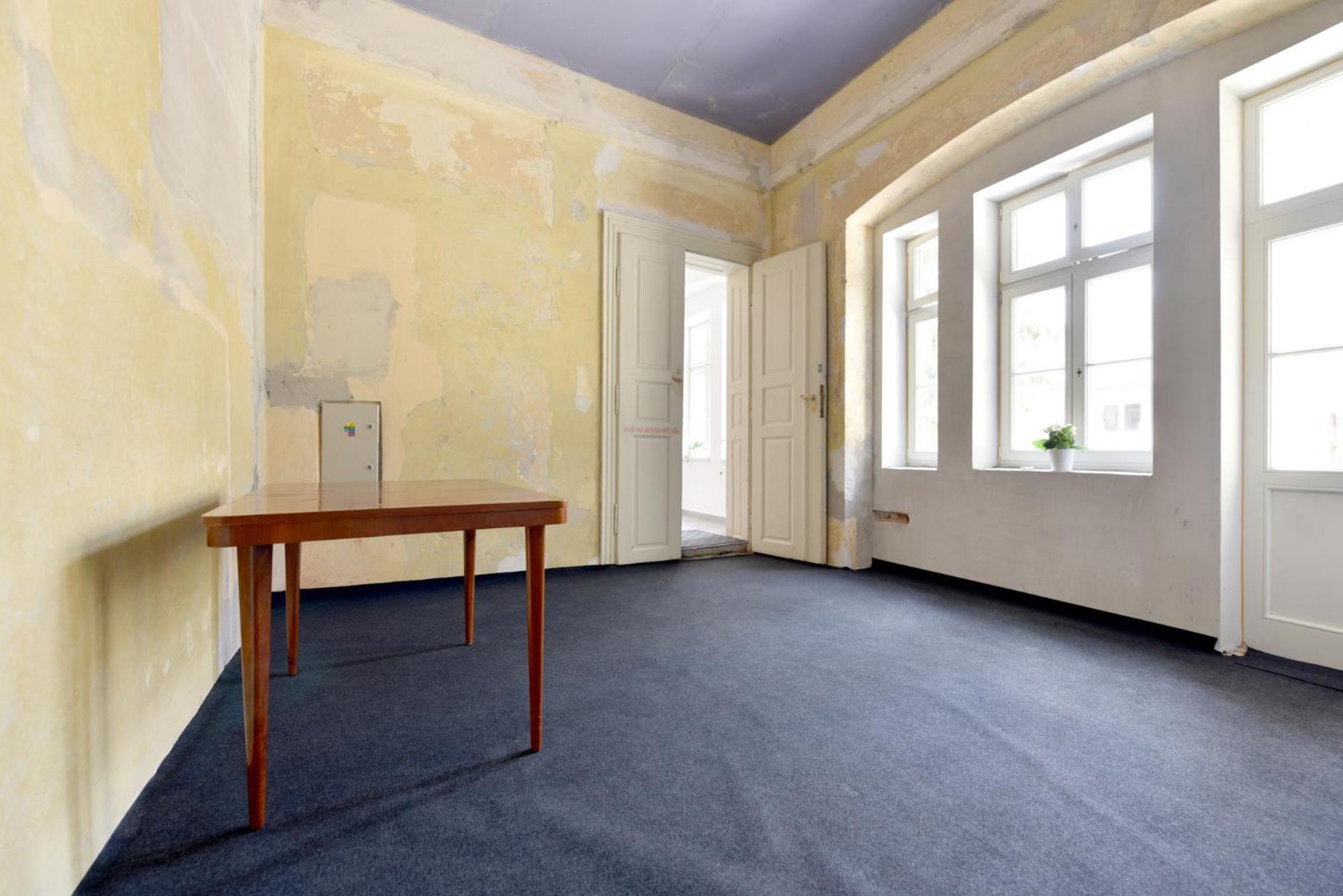 Apartman S Balkonom Trencin Bagian luar foto